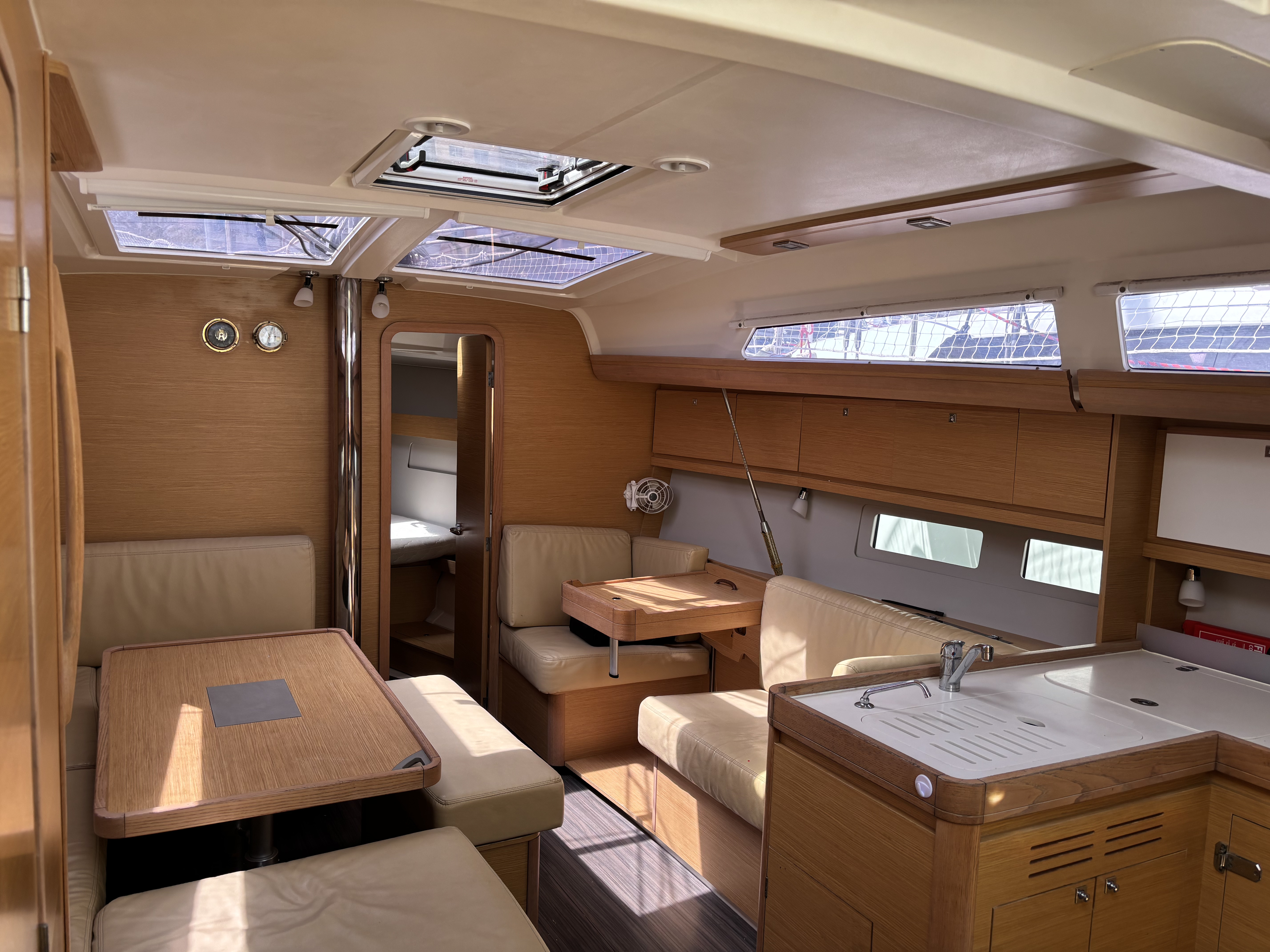DUFOUR 412