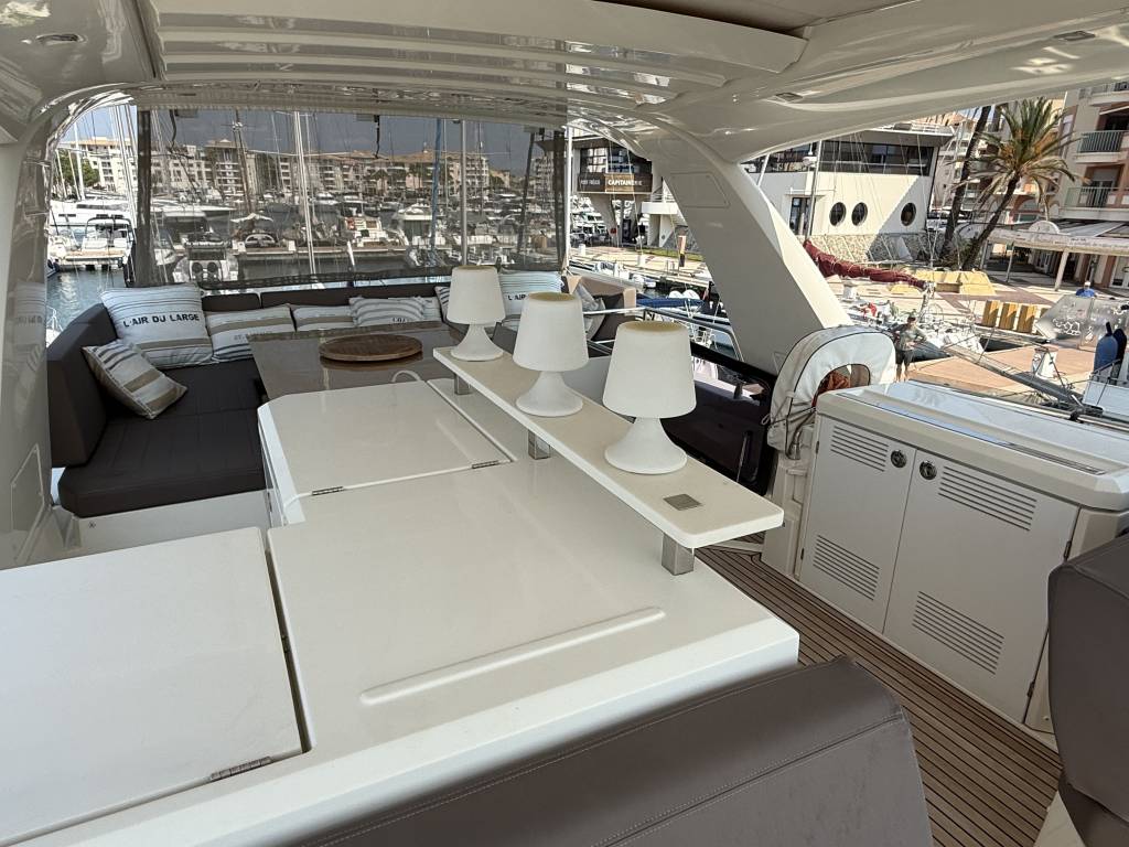 JEANNEAU Prestige 630